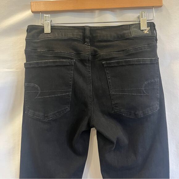American Eagle Super Super Stretch Jegging Crop Distressed Black Jeans Size 8 - Picture 6 of 11
